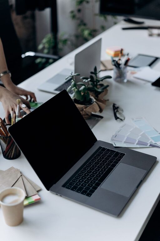 Tips for Organizing Your Workspace to Boost Productivity and Creativity